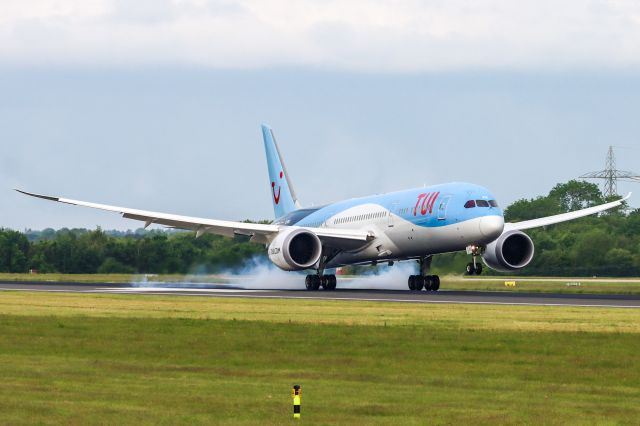 Boeing 787-9 Dreamliner (SE-RFZ) - TOM155 returning from Cancun.  This aircraft seems to spend a lot of its life going there and back 