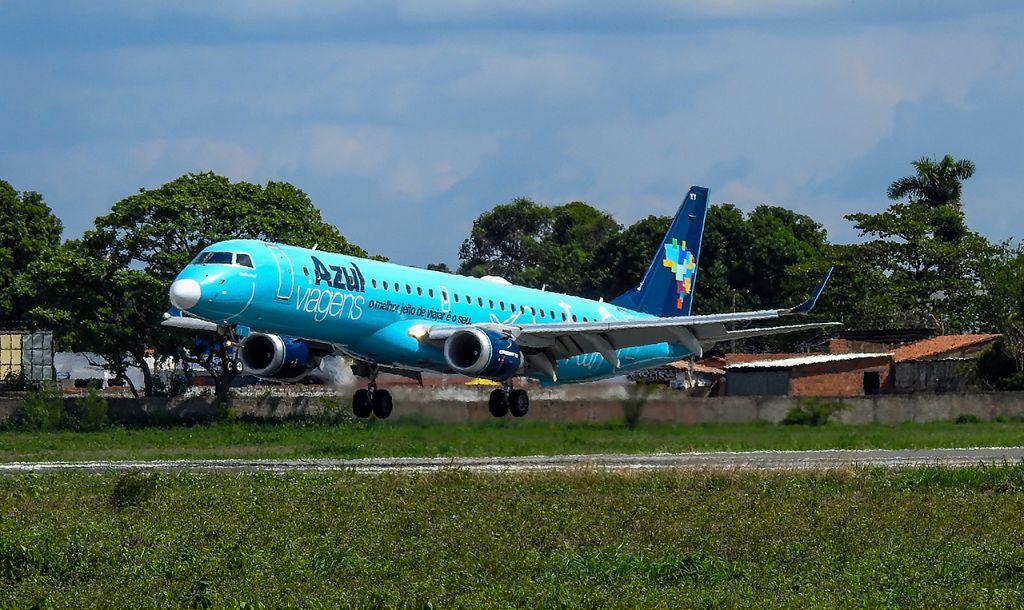 Embraer ERJ-190 (PR-AYY)
