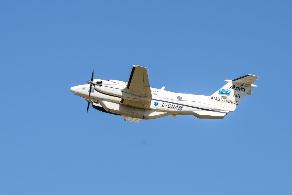Beechcraft Super King Air 200 (C-GNAM)