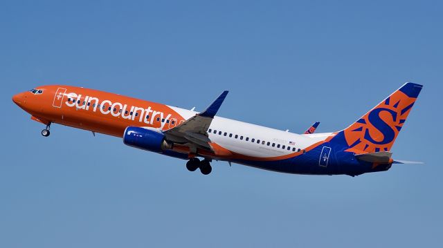 Boeing 737-800 (N831SY) - Sun Country Airlines 737 formerly owned by Aeromexico. 