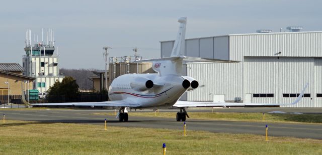 Dassault Falcon 900 (N5MV) - MORRISTOWN MUNICIPAL AIRPORT-HANOVER, NEW JERSEY, USA-JANUARY 08, 2021: Seen at Morristown Municipal Airport taxiing toward the control tower and getting ready to take off was this 2008 Dassault Falcon 900EX.