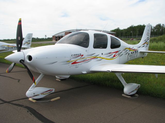 Cirrus SR-22 (C-GOZO)