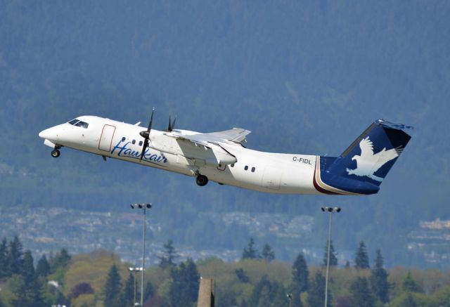 de Havilland Dash 8-300 (C-FIDL)