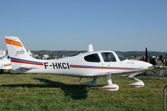 Cirrus SR-20 (F-HKCI) - Cirrus SR20, Cassidian aviation training services (CATS), Salon de Provence Air Base 701 (LFMY) open day 2013