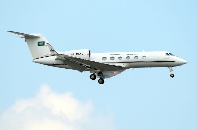 Gulfstream Aerospace Gulfstream IV (HZMS4C) - Arriving from Riyadh on 15R