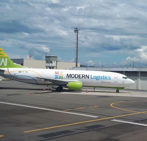 BOEING 737-400 (PP-YBA)