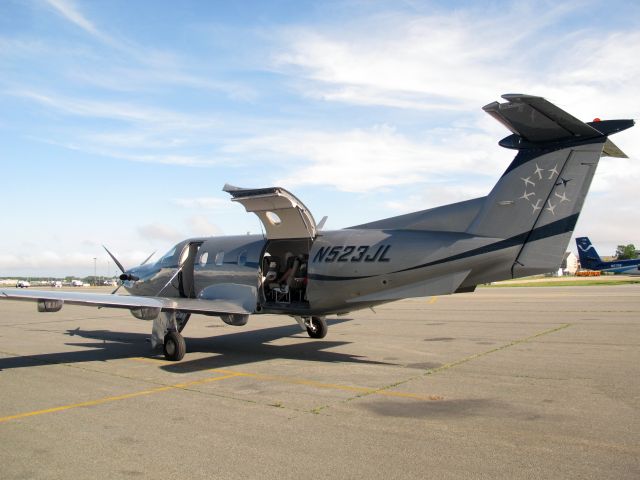 Pilatus PC-12 (N523JL) - Large cargo door.