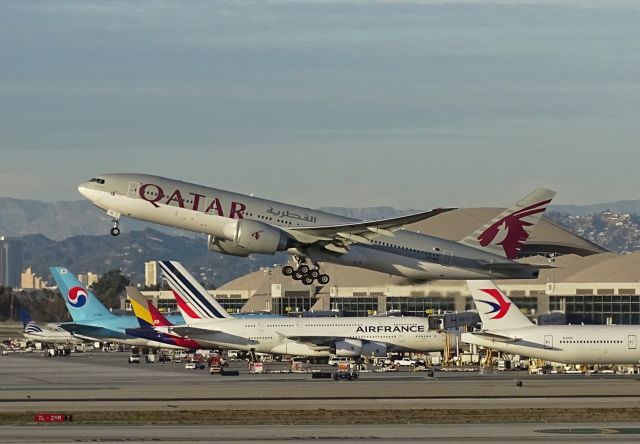 Boeing 777-200 (A7-BBI) - InauguraL flight to DOHA from LAX - JAN 1, 2016 