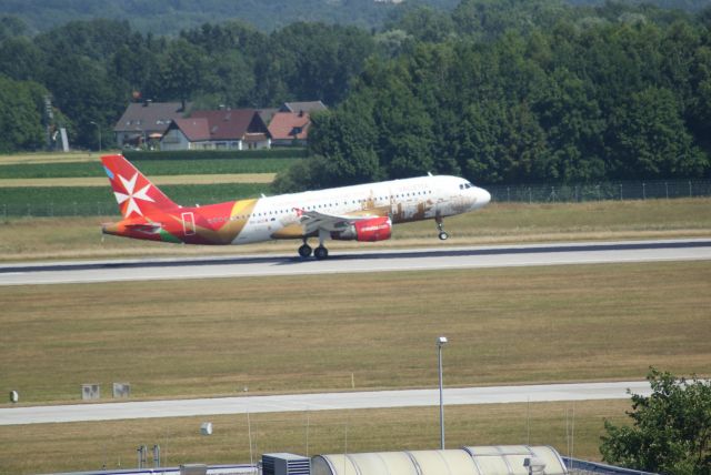 Airbus A320 (9H-AED) - Air Malta A320-212 cn288
