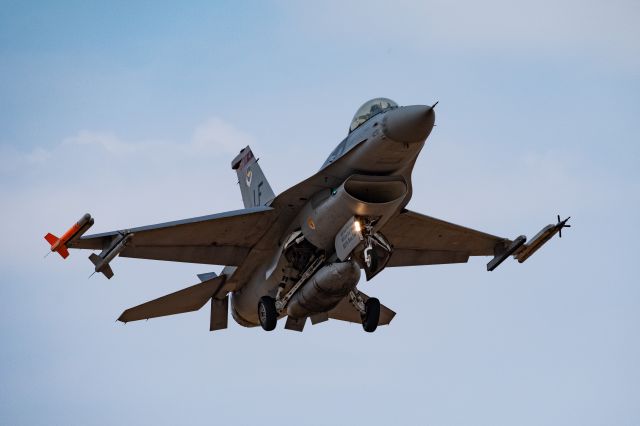 Lockheed F-16 Fighting Falcon — - Northern Ave 