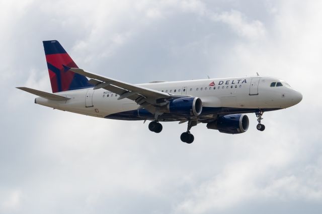 Airbus A319 (N333NB) - 12.08.2017