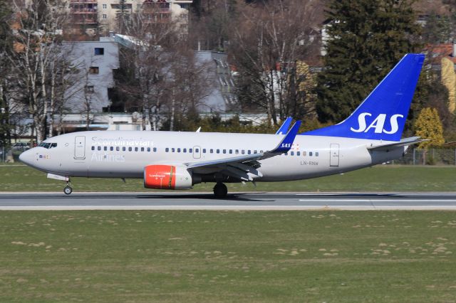 Boeing 737-700 (LN-RNW)