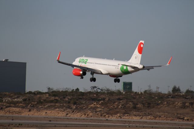 Airbus A320 (XA-VAW) - FINAL APPROACH 27 MMTJ