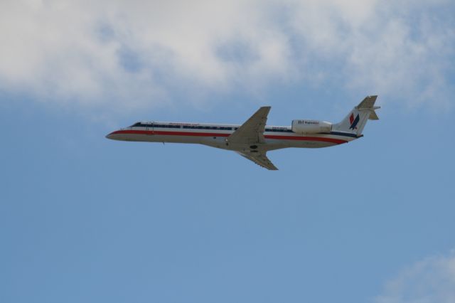 Embraer ERJ-145 (N664MS)