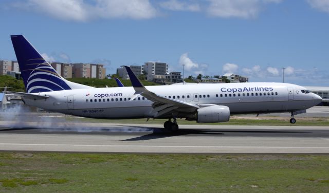 Boeing 737-800 (HP-1824CMP)