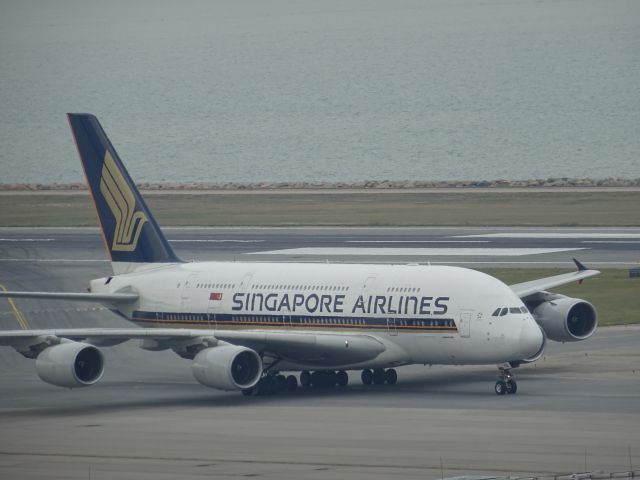 Airbus A380-800 —