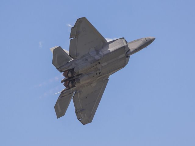 Lockheed F-22 Raptor — - F-22 Raptor at the Dayton Airshow.