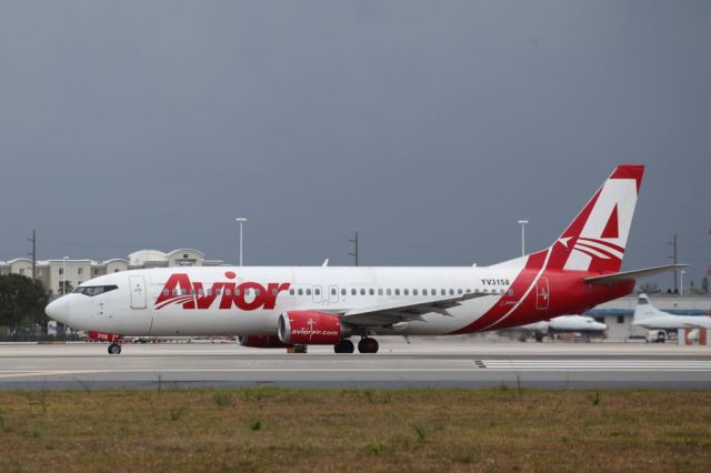 BOEING 737-400 (YV-3158) - 22nd of April, 2018 at Miami International.