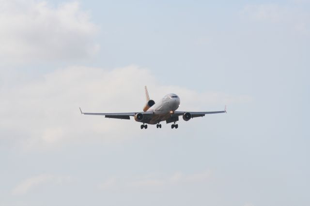 Boeing MD-11 —