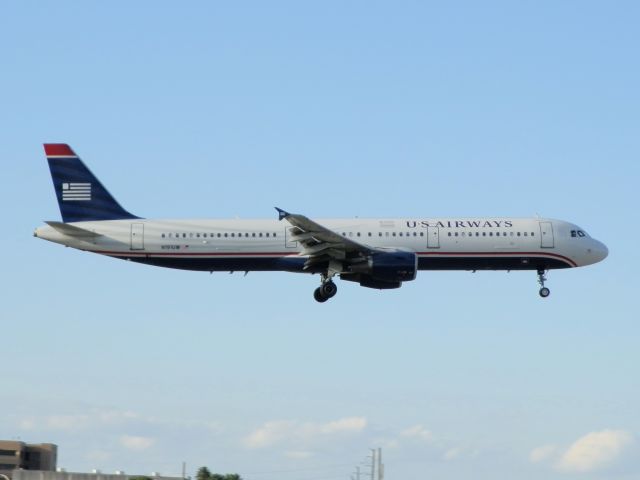 Airbus A321 (N191UW)