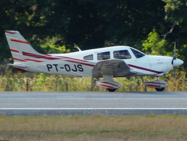 Piper Cherokee (PT-OJS)