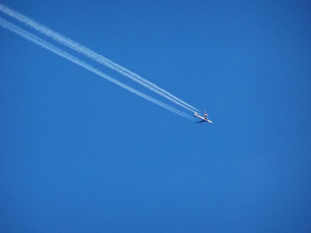 BOEING 747-8 (CPA90) - Wednesday evening I just so happen to look outside when I see this crazy look contrail.  I grabbed my camera and video camera to record.  After the flight flew over, I checked out who that could be and quickly determined it was CPA90 out of PANC to KDFW.  I then determined that the flight encountered a +100, -400ft with heading change turbulence.  We had rotor clouds and this crew got caught in one.  The flight was just east of the Front Range in the Denver area.  See the graph 19:25 - 19:31 - a rel=nofollow href=http://flightaware.com/live/flight/CPA90/history/20140409/2240Z/PANC/KDFW/trackloghttp://flightaware.com/live/flight/CPA90/history/20140409/2240Z/PANC/KDFW/tracklog/a  Picture 3 of 3