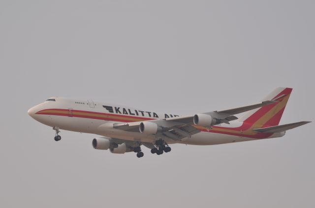 Boeing 747-400 — - Big boy on final. Not as big as the C-5, but huge!