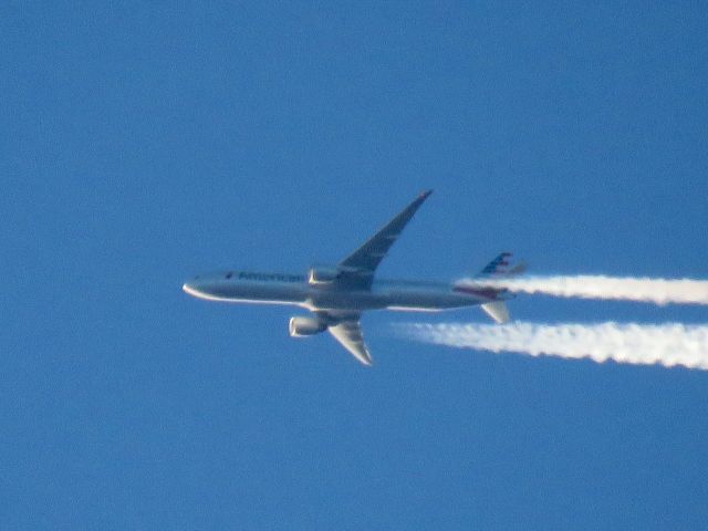 BOEING 777-300ER (N723AN)