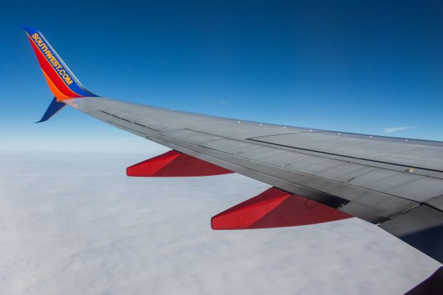 Boeing 737-800 (N8307K)