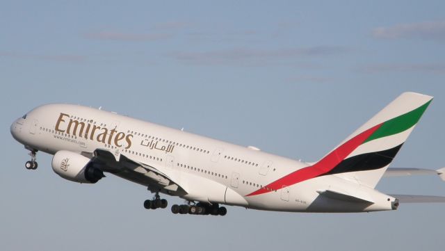 Airbus A380-800 (A6-EUE)