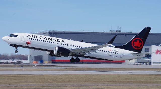 Boeing 737 MAX 8 (C-GMEX)