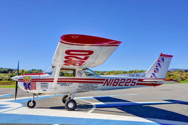 Cessna Commuter (N18225)