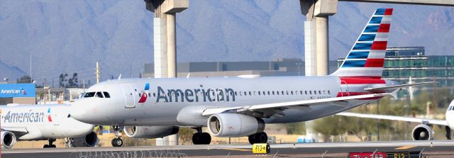 Airbus A320 (N655AW) - phoenix sky harbor international airport 22FEB20