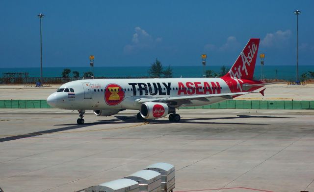 Airbus A320 (HS-ABE) - Thai Air Asia A320-216 HS-ABE at Phuket (HKT) on Oct 10, 2014.