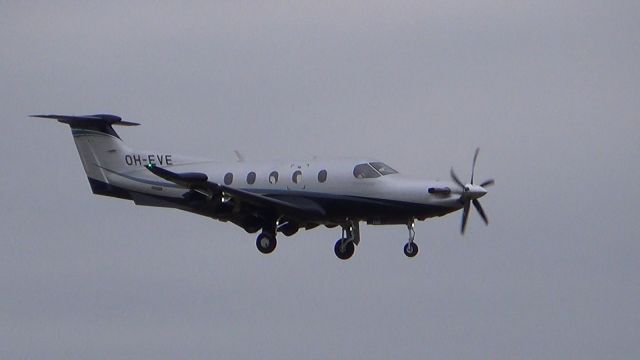 Pilatus PC-12 (OH-EVE)