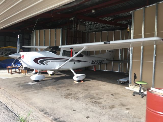 Cessna Skylane (N255ME)