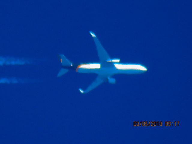 BOEING 767-300 (N308UP)