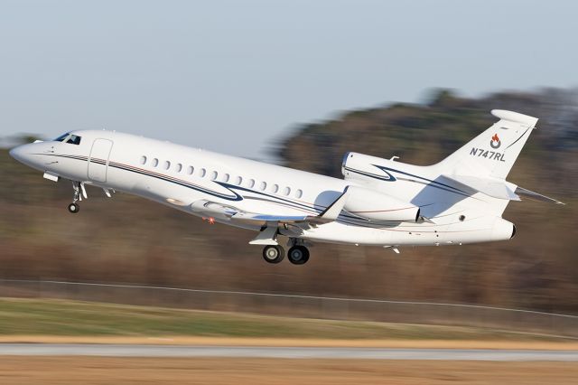 Dassault Falcon 7X (N747RL)