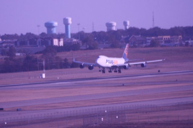 — — - Atlas Air landing on 36R