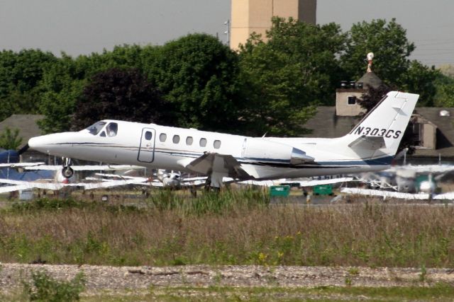 Cessna Citation II (N303CS) - Airborne off rwy 14 on 31-May-07.  Reregistered C-GOKO 27-Apr-11.