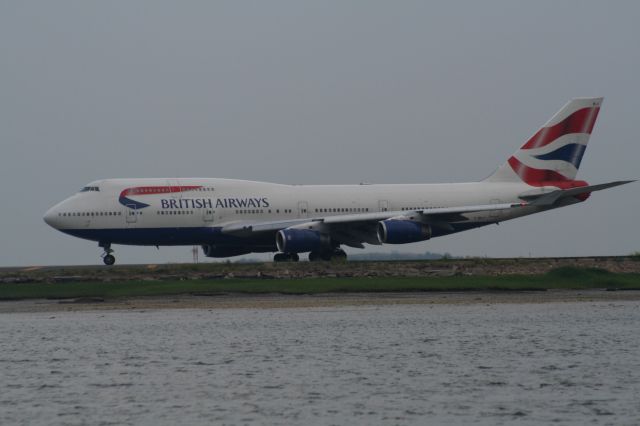 Boeing 747-400 (G-BNLX)