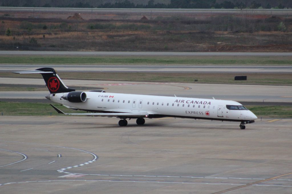 Canadair Regional Jet CRJ-900 (C-GJAN)