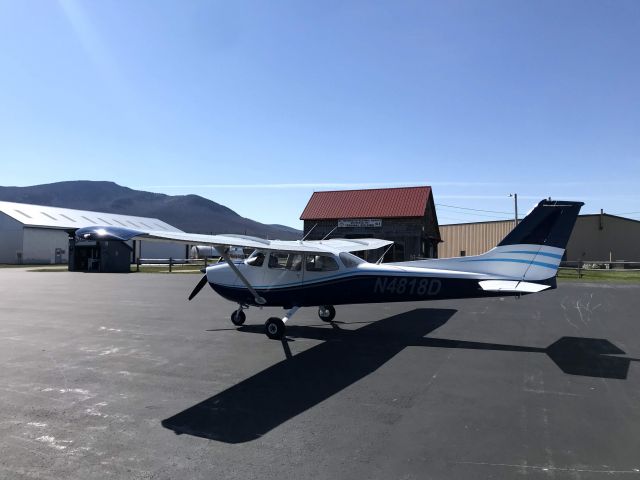 Cessna Skyhawk (N4818D)