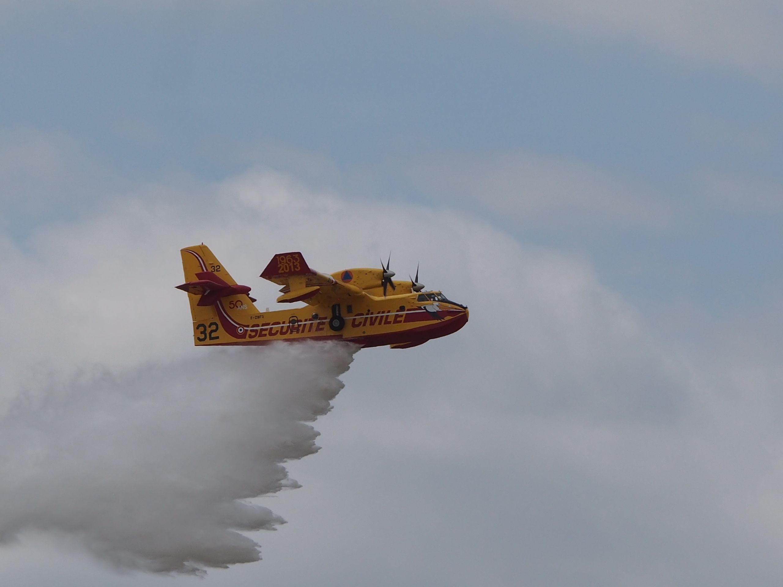 — — - Paris airshow 2015