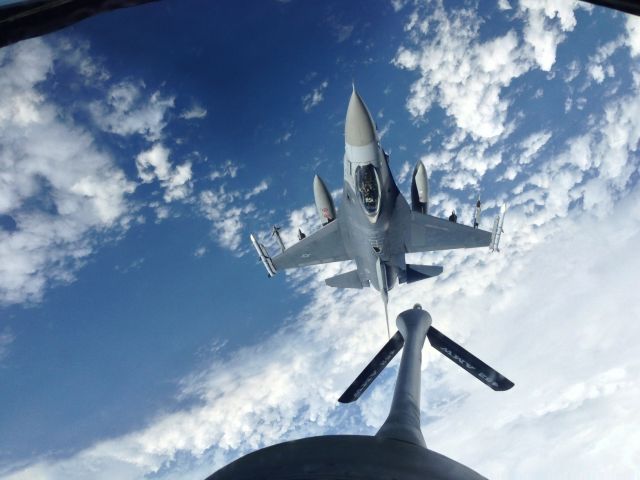 Lockheed F-16 Fighting Falcon — - Refueling ops.