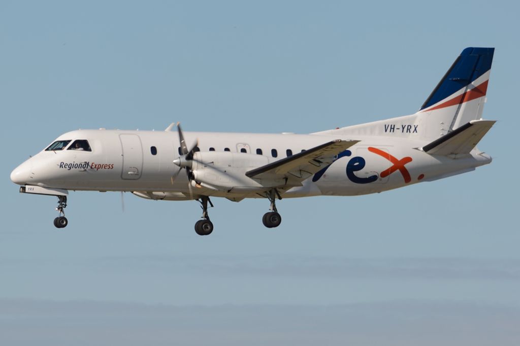 Saab 340 (VH-YRX) - On short finals for runway 05. Tuesday 22nd July 2014.