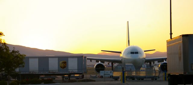 Airbus A300F4-600 (N318UP)