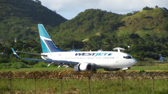 Boeing 737-700 (C-GLWS)