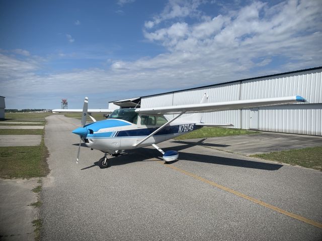 Cessna Skylane (N7604S)