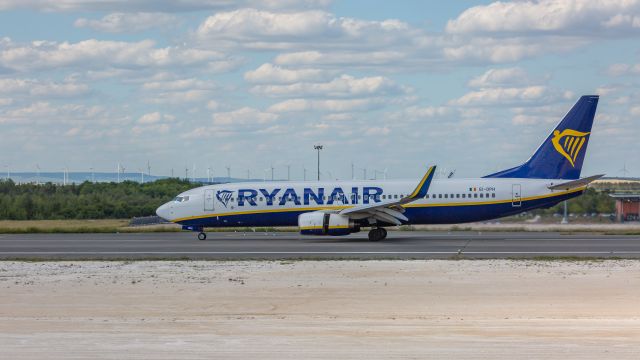 Boeing 737-700 (EI-DPH)